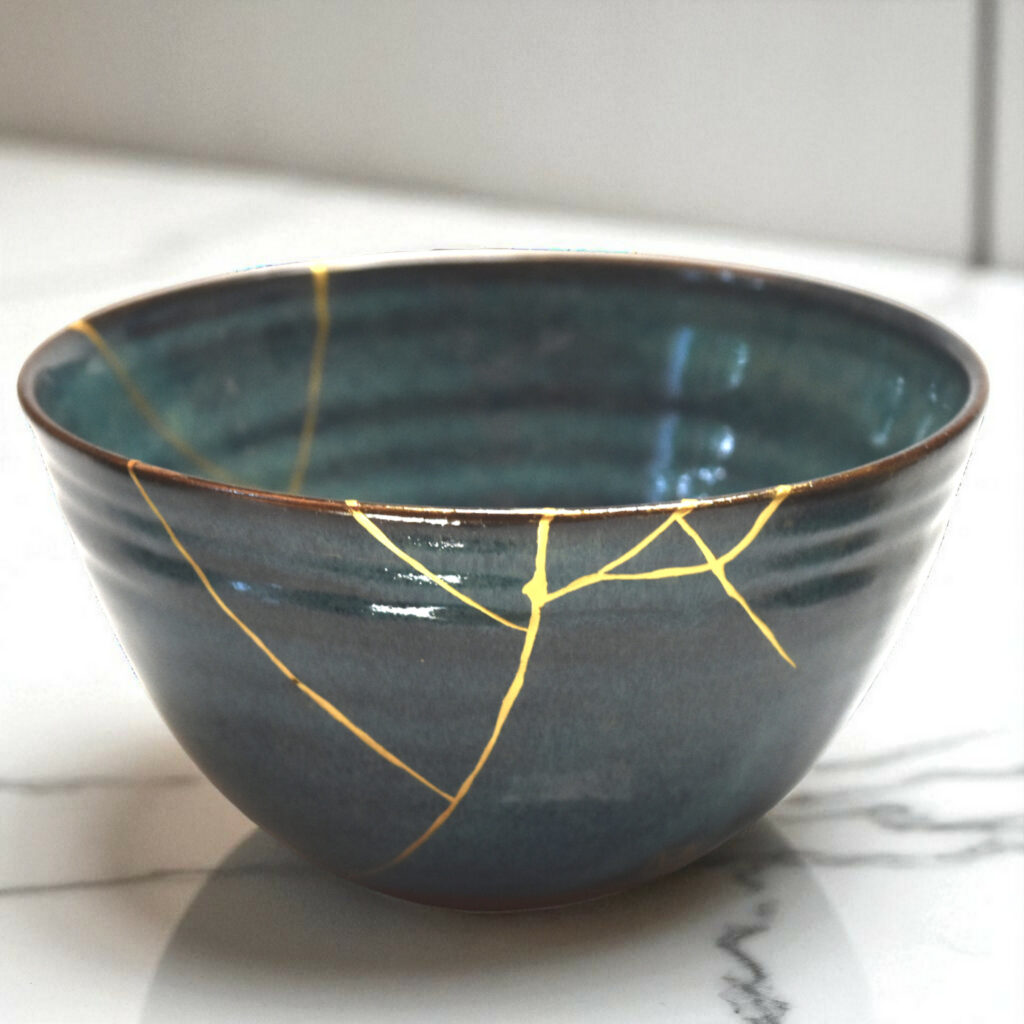 Traditional Kintsugi Shop: Kintsugi By Myriam greff