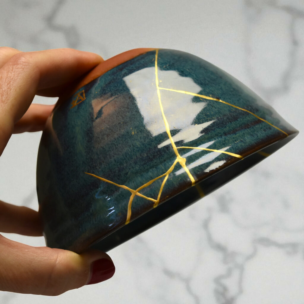 Traditional Kintsugi Shop: Kintsugi By Myriam greff