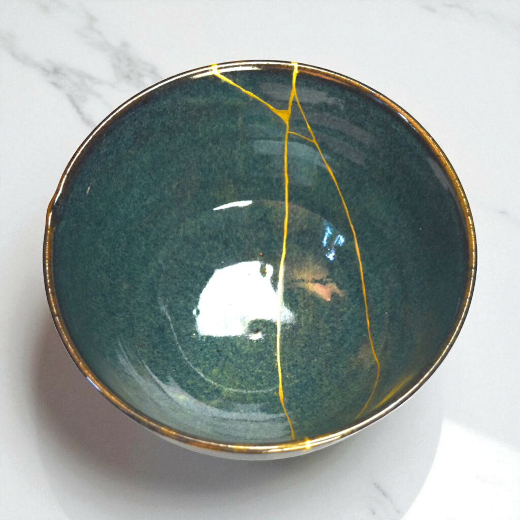 Traditional Kintsugi Shop: Kintsugi By Myriam greff