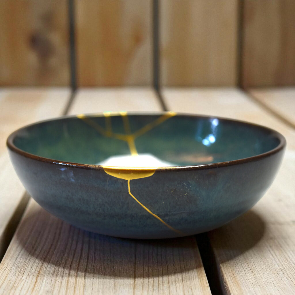 Traditional Kintsugi Shop: Kintsugi By Myriam greff