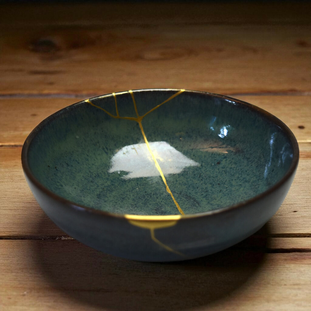 Traditional Kintsugi Shop: Kintsugi By Myriam greff