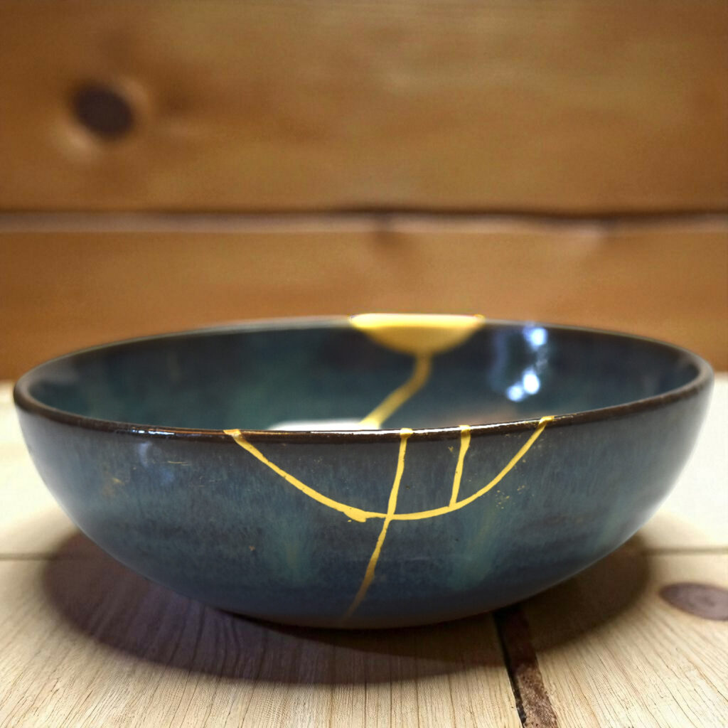 Traditional Kintsugi Shop: Kintsugi By Myriam greff