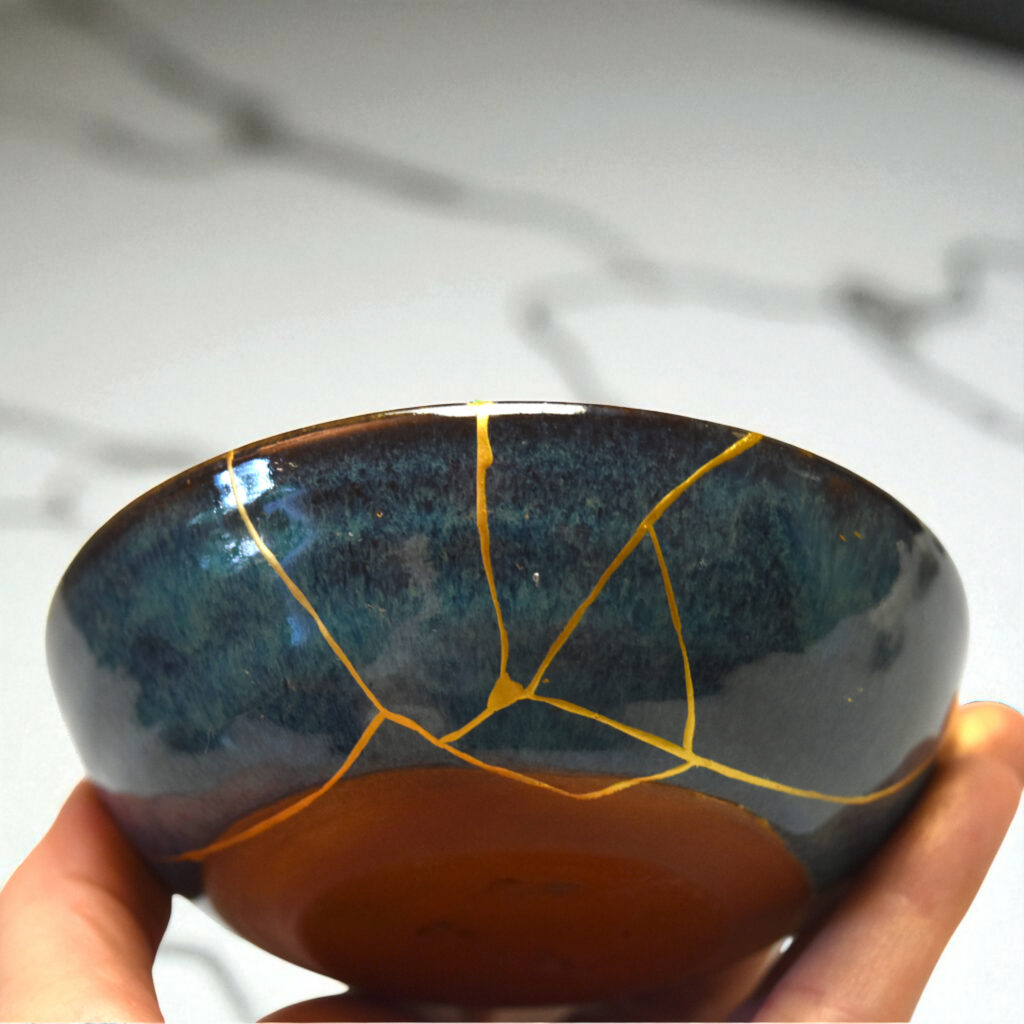 Traditional Kintsugi Shop: Kintsugi By Myriam greff
