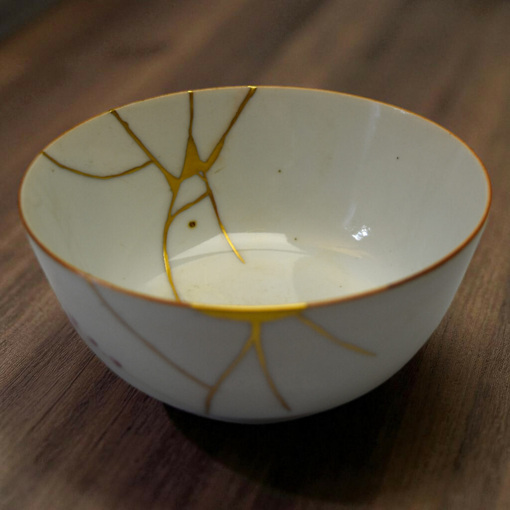 Traditional Kintsugi Shop: Kintsugi By Myriam greff
