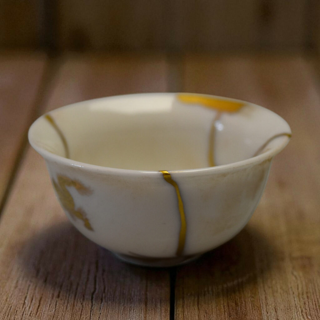 Traditional Kintsugi Shop: Kintsugi By Myriam greff