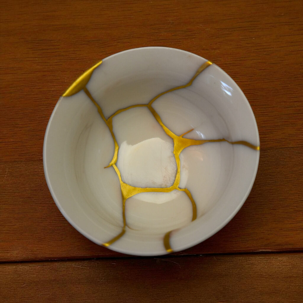 Traditional Kintsugi Shop: Kintsugi By Myriam greff