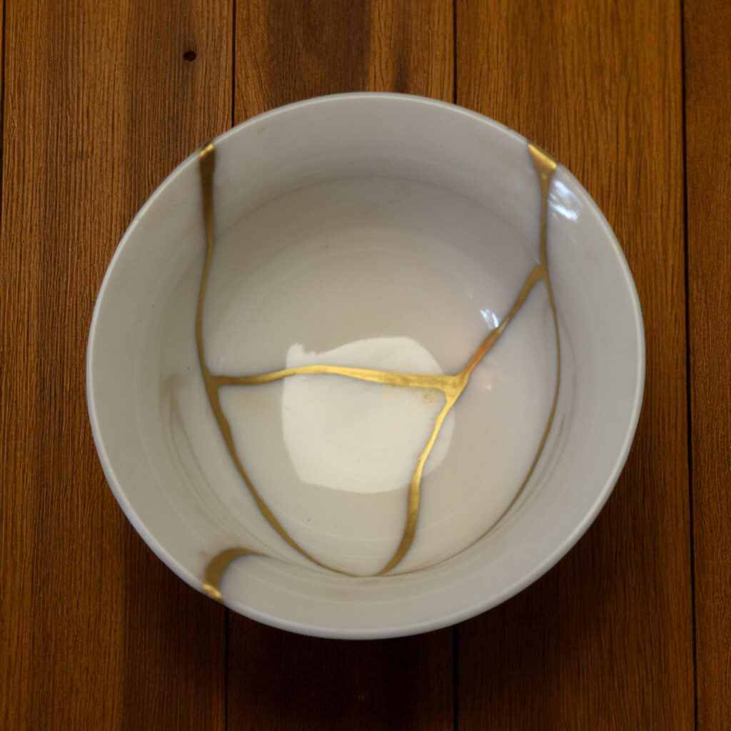 Traditional Kintsugi Shop: Kintsugi By Myriam greff