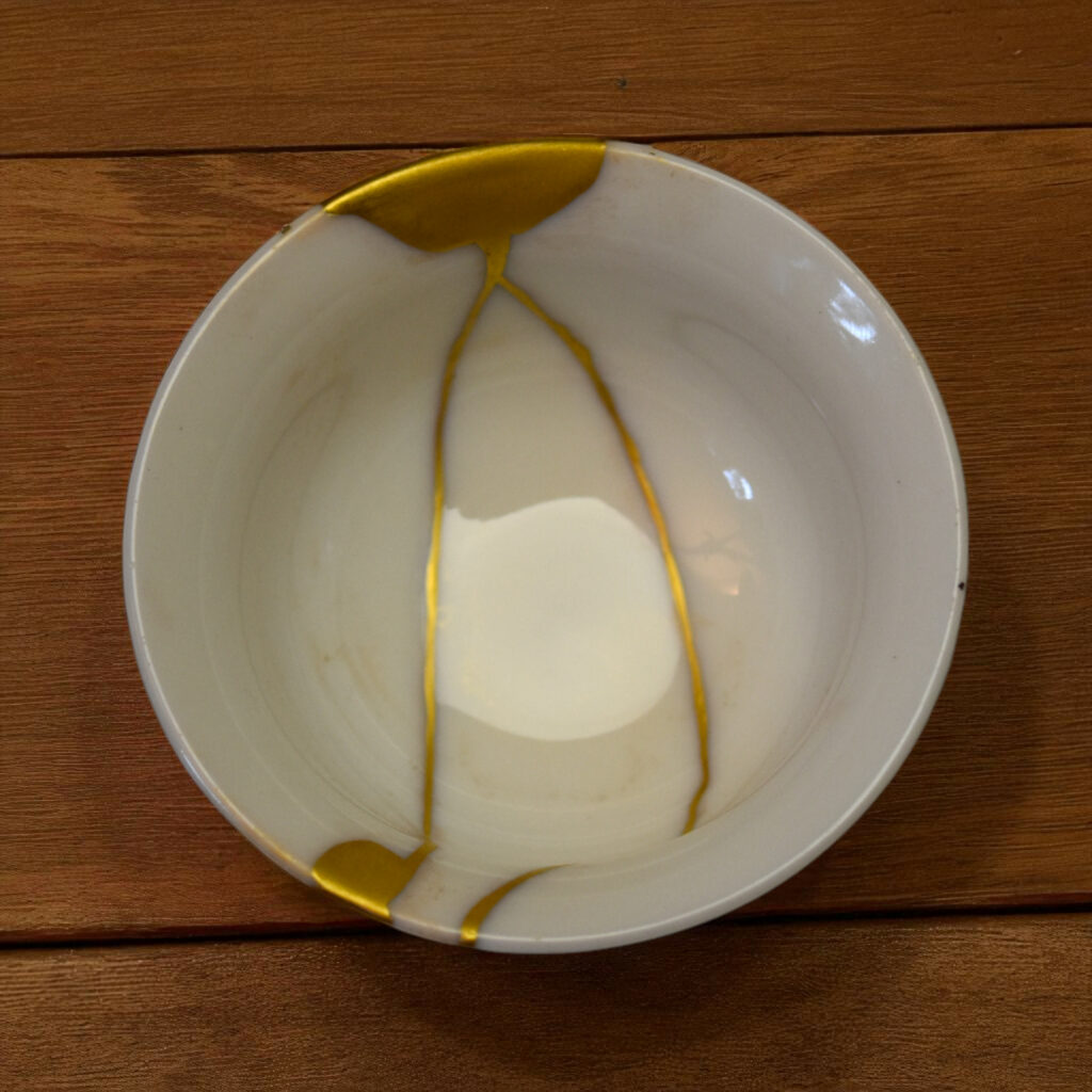 Traditional Kintsugi Shop: Kintsugi By Myriam greff