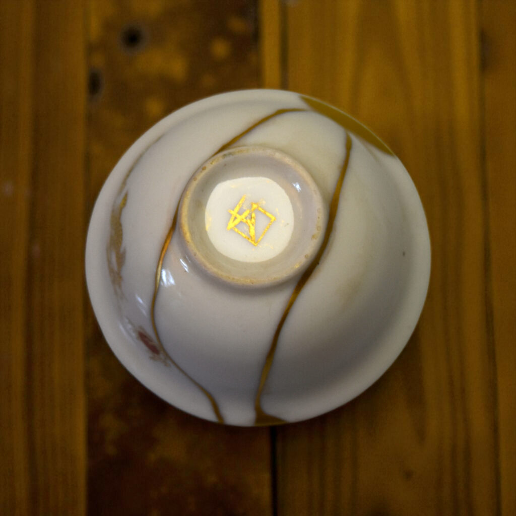 Traditional Kintsugi Shop: Kintsugi By Myriam greff