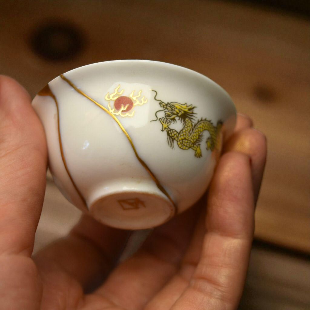 Traditional Kintsugi Shop: Kintsugi By Myriam greff