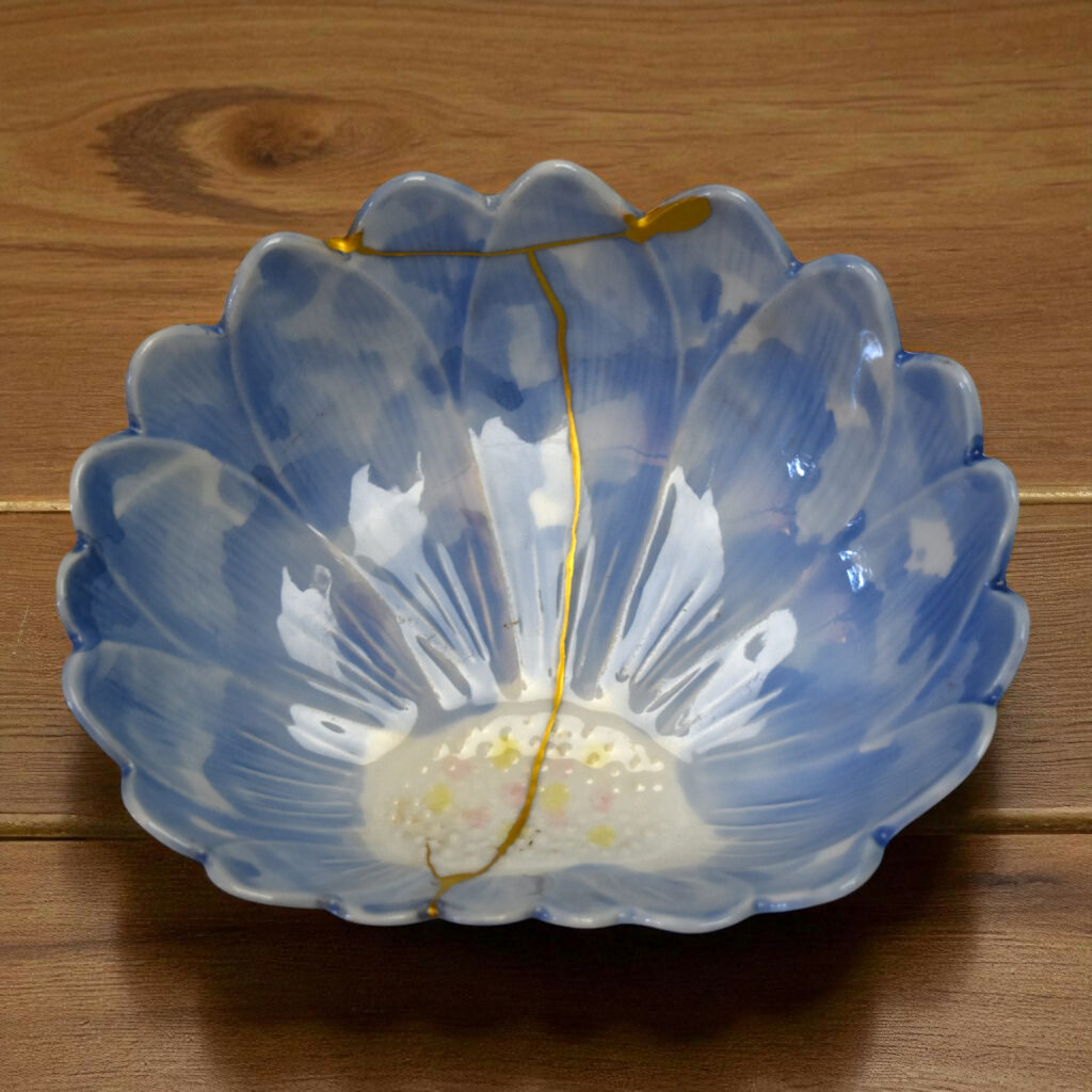 Traditional Kintsugi Shop: Kintsugi By Myriam greff