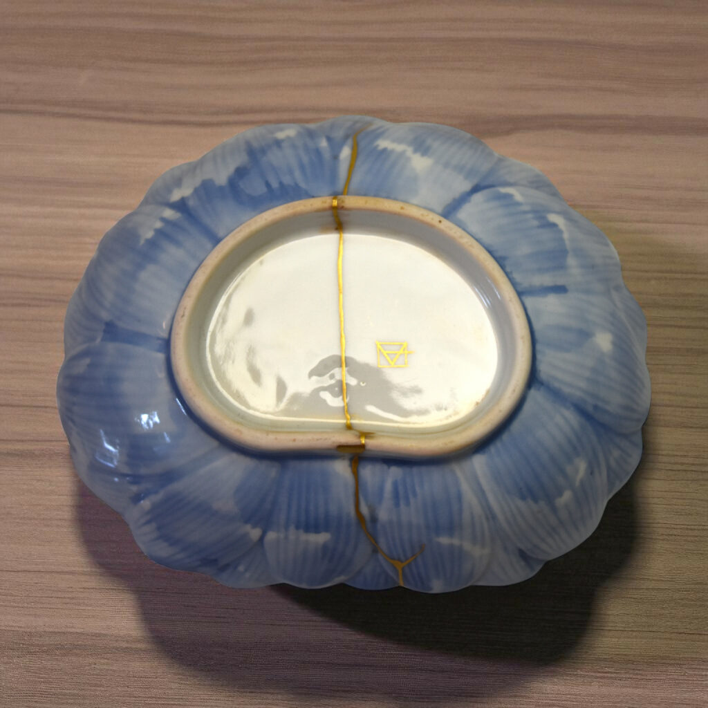 Traditional Kintsugi Shop: Kintsugi By Myriam greff