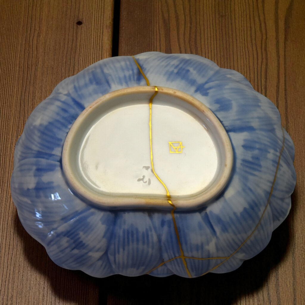 Traditional Kintsugi Shop: Kintsugi By Myriam greff