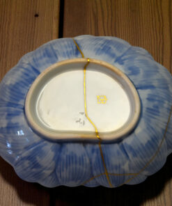 Alternative view of Porcelain Bowl - Kintsugi Lotus Flower