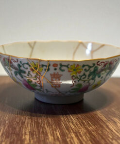 Alternative view of Large Chinese Porcelain Wucai-Style Bowl - 24-Karat Gold Kintsugi