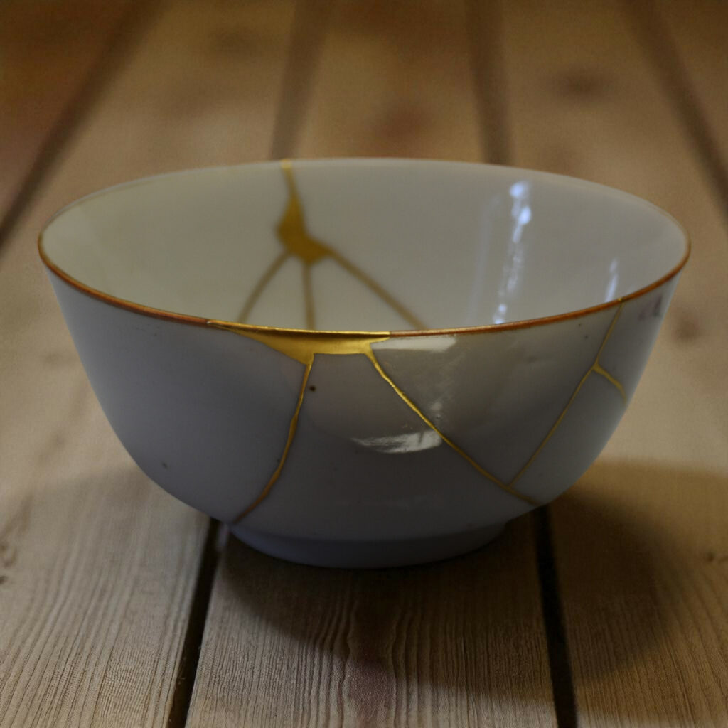 Traditional Kintsugi Shop: Kintsugi By Myriam greff