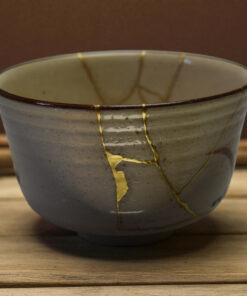 Japanese Stoneware Bowl - Cedar & Kintsugi with 24-Karat Gold