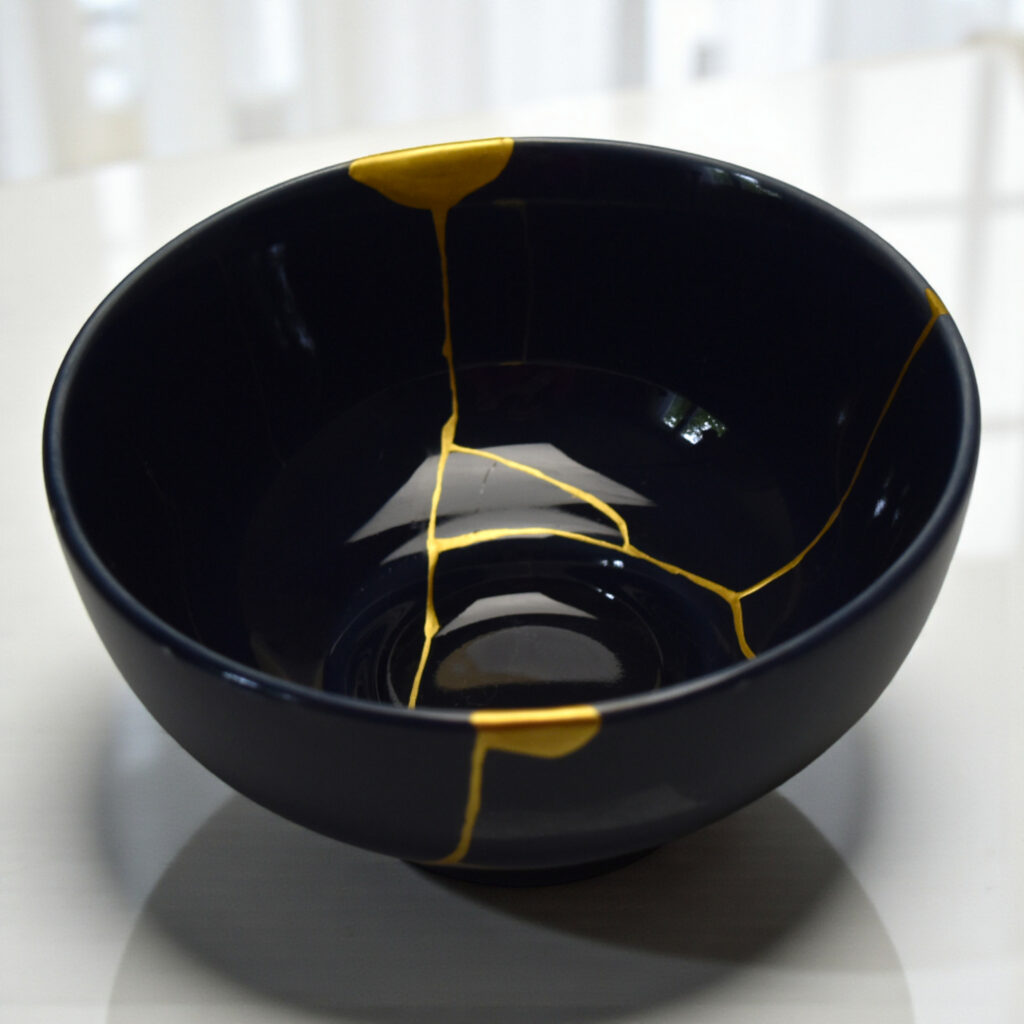 Traditional Kintsugi Shop: Kintsugi By Myriam greff