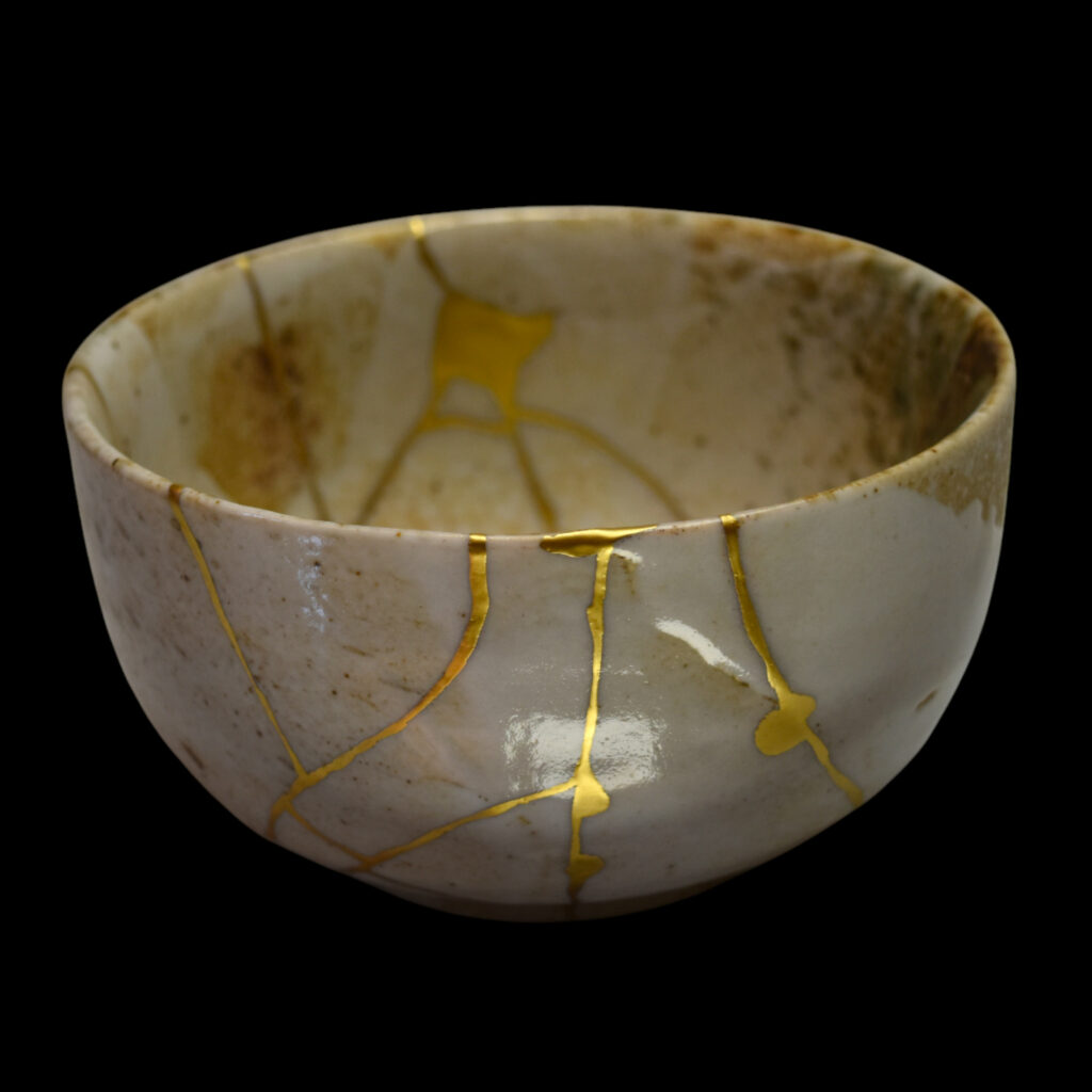 Traditional Kintsugi Shop: Kintsugi By Myriam greff