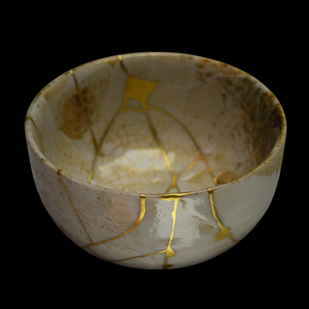 Traditional Kintsugi Shop: Kintsugi By Myriam greff
