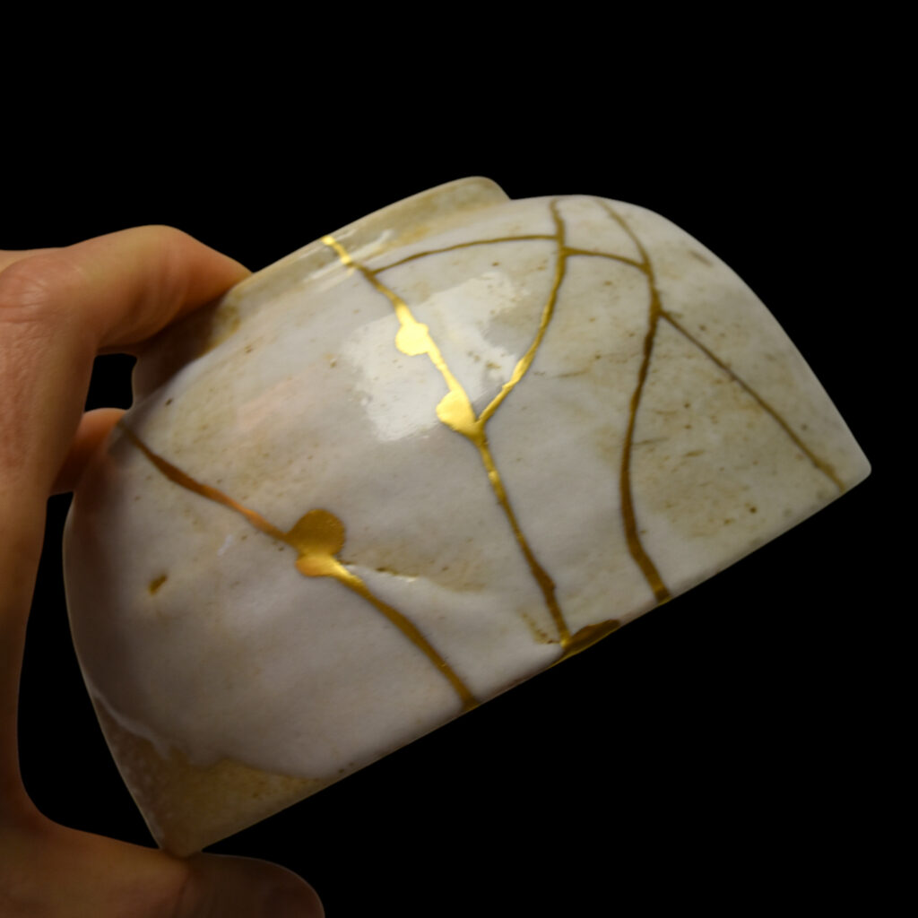 Traditional Kintsugi Shop: Kintsugi By Myriam greff