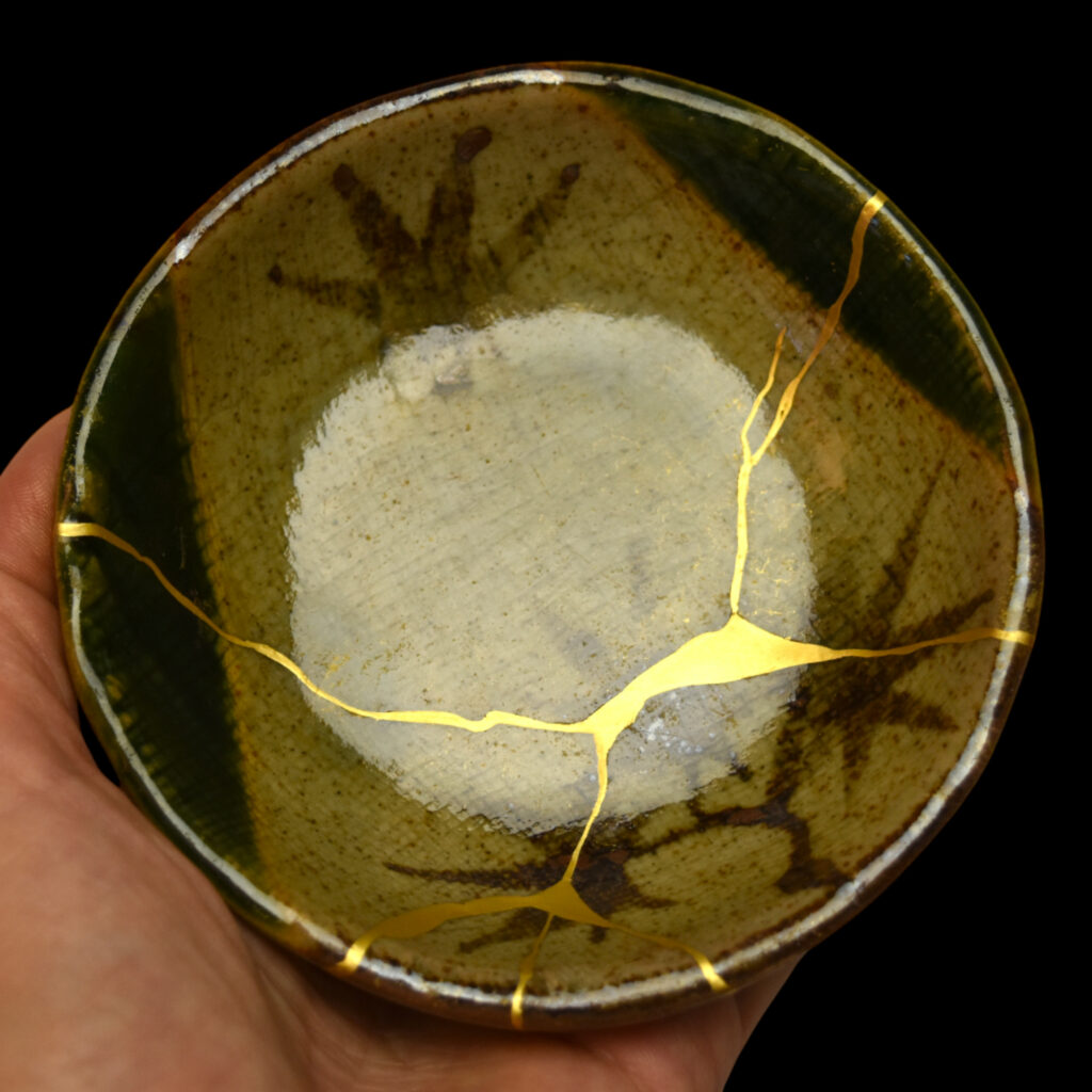 Traditional Kintsugi Shop: Kintsugi By Myriam greff