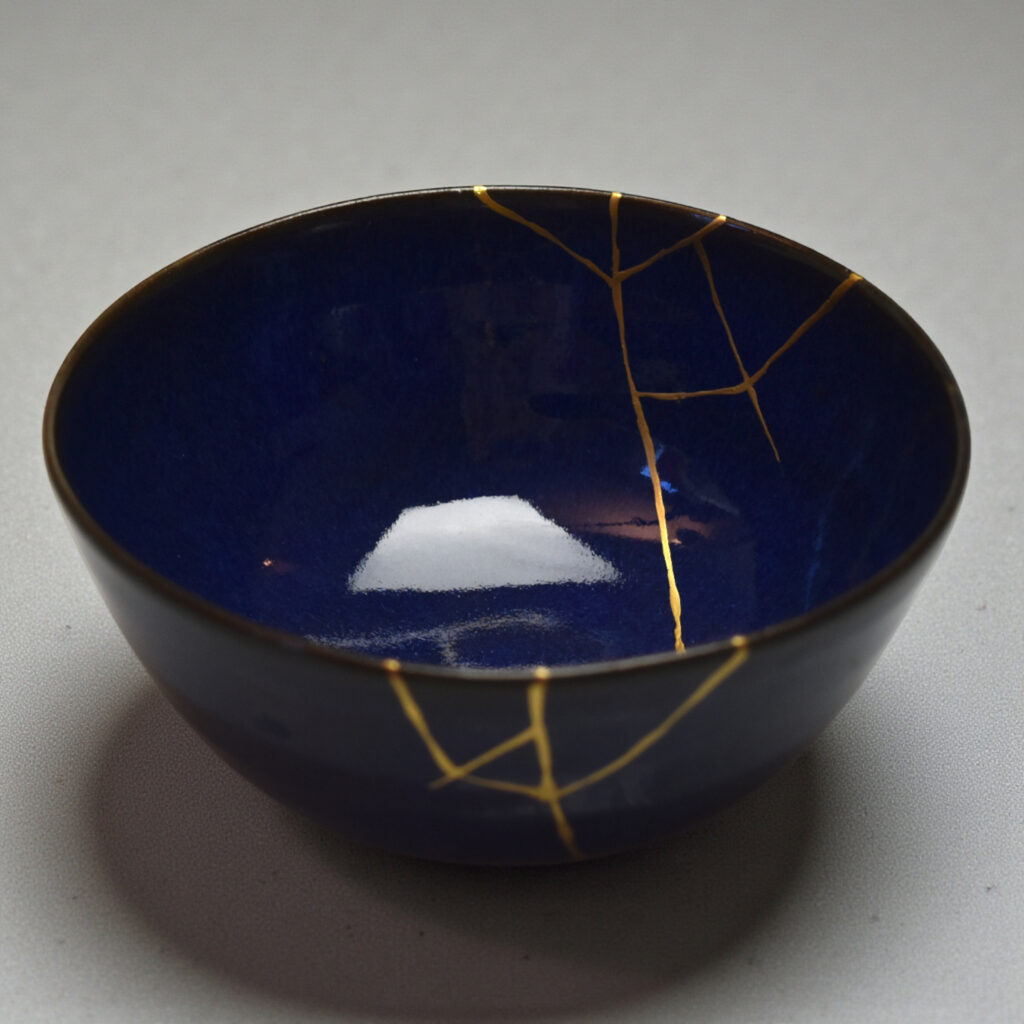 Traditional Kintsugi Shop: Kintsugi By Myriam greff