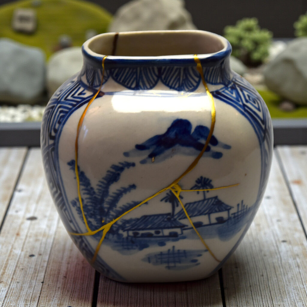 Traditional Kintsugi Shop: Kintsugi By Myriam greff