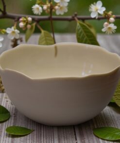 Alternative view of Porcelain bowl with kintsugi
