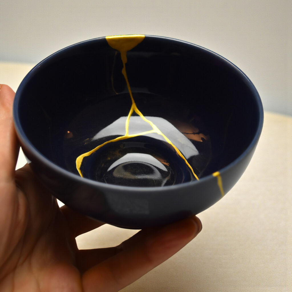 Traditional Kintsugi Shop: Kintsugi By Myriam greff