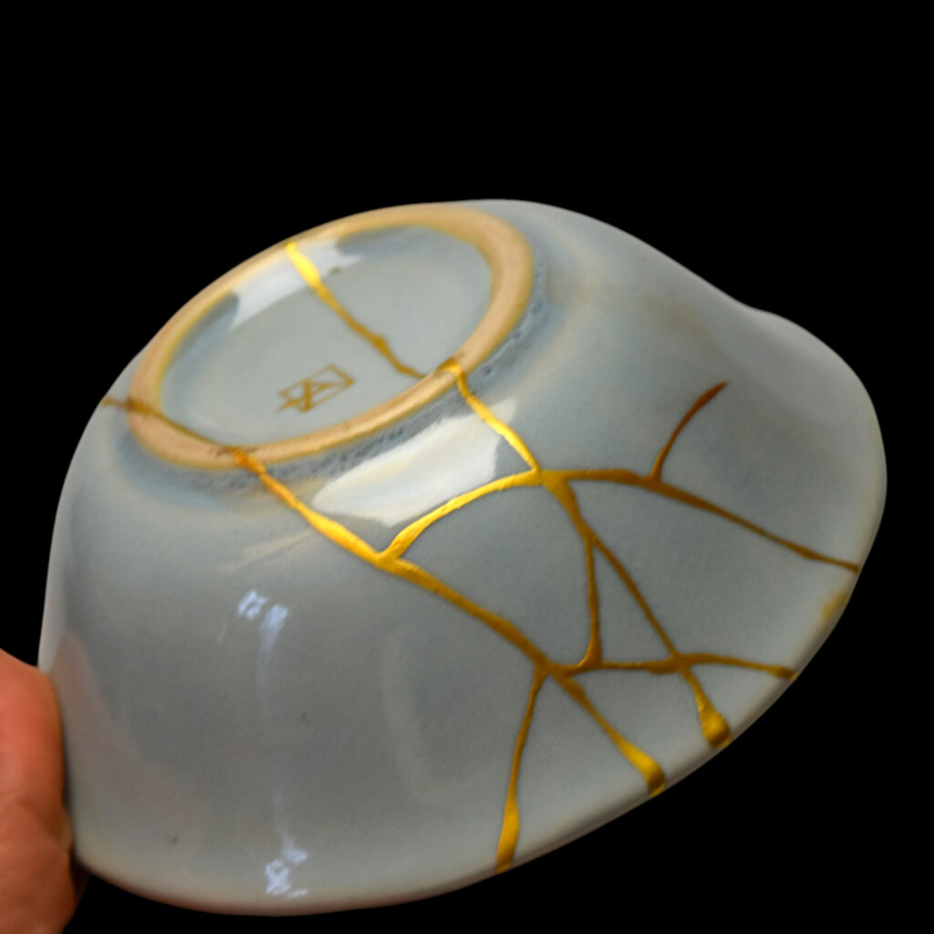 Traditional Kintsugi Shop: Kintsugi By Myriam greff
