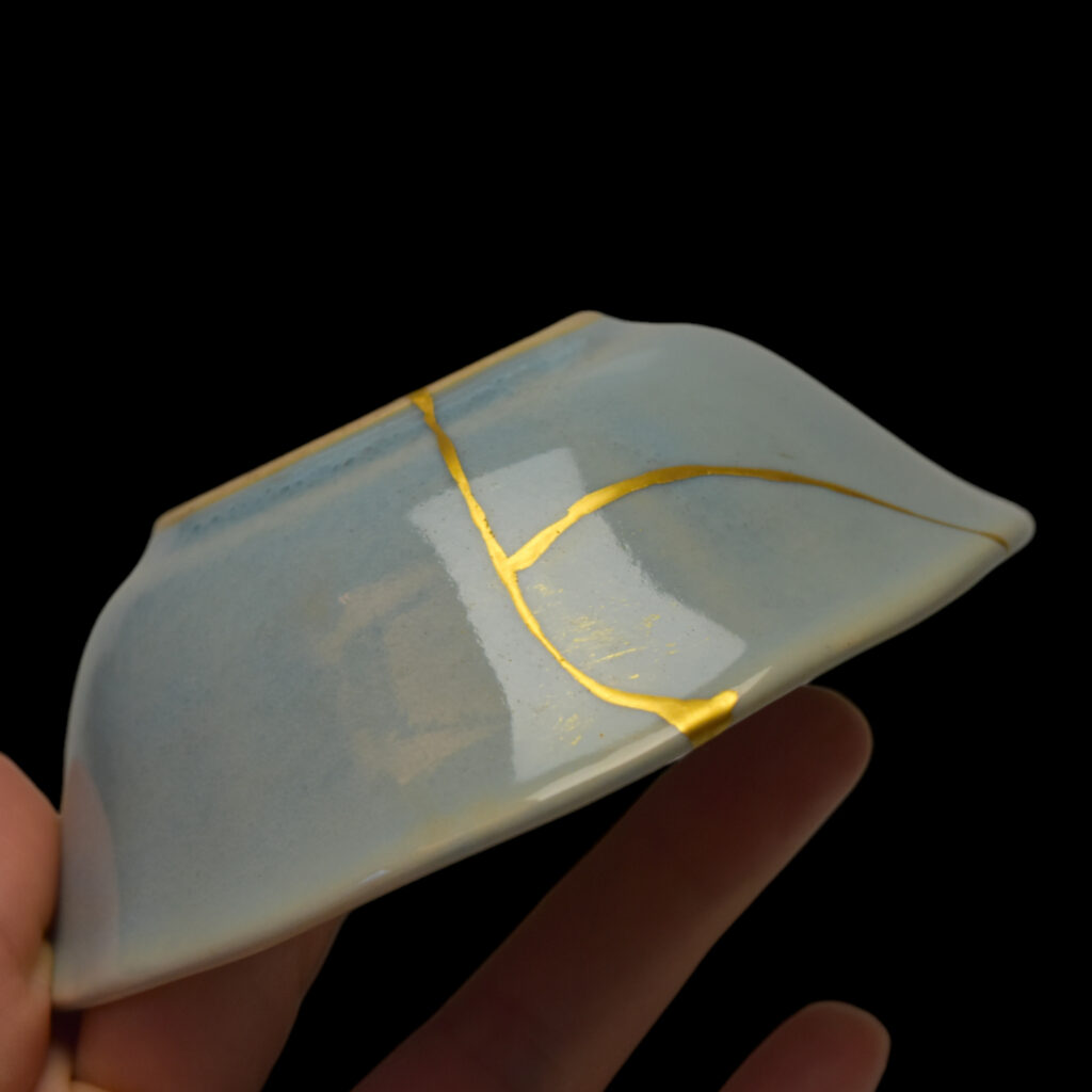 Traditional Kintsugi Shop: Kintsugi By Myriam greff