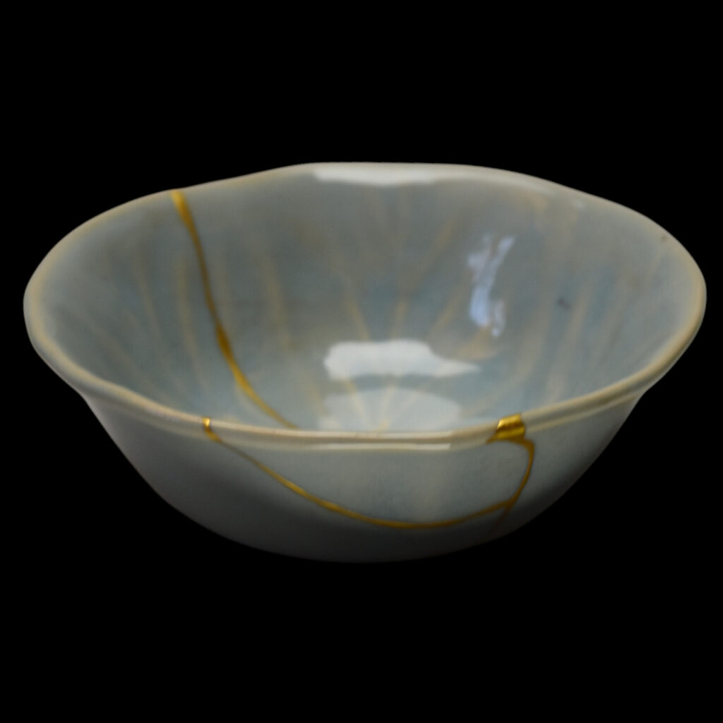 Traditional Kintsugi Shop: Kintsugi By Myriam greff