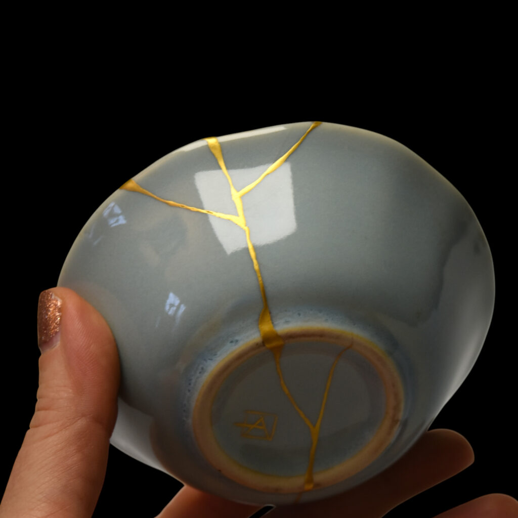 Traditional Kintsugi Shop: Kintsugi By Myriam greff