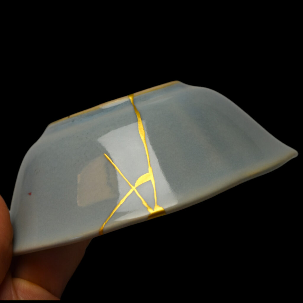 Traditional Kintsugi Shop: Kintsugi By Myriam greff