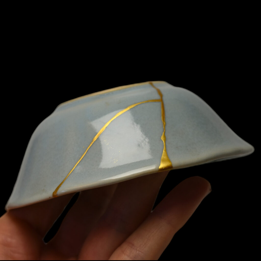 Traditional Kintsugi Shop: Kintsugi By Myriam greff