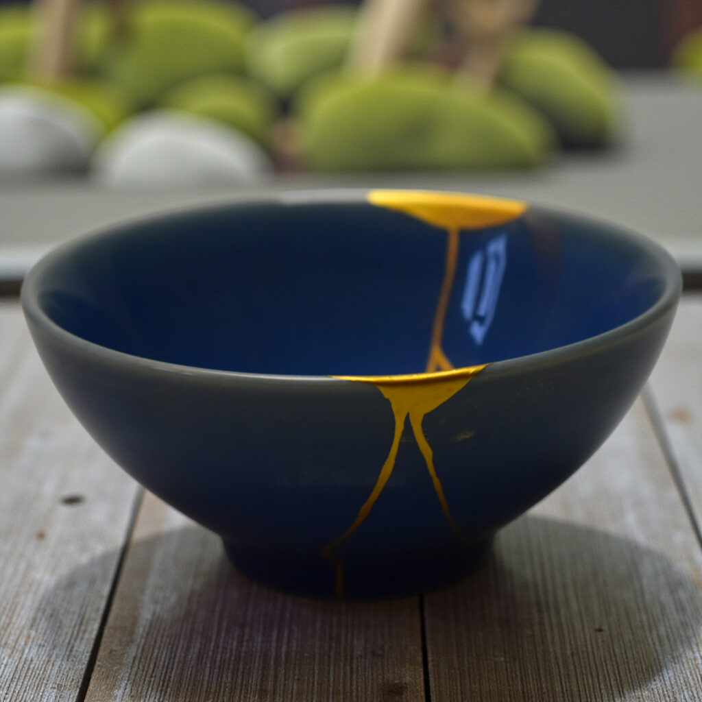 Traditional Kintsugi Shop: Kintsugi By Myriam greff