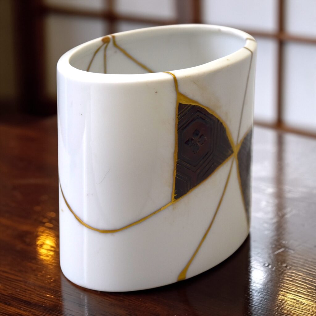 Traditional Kintsugi Shop: Kintsugi By Myriam greff