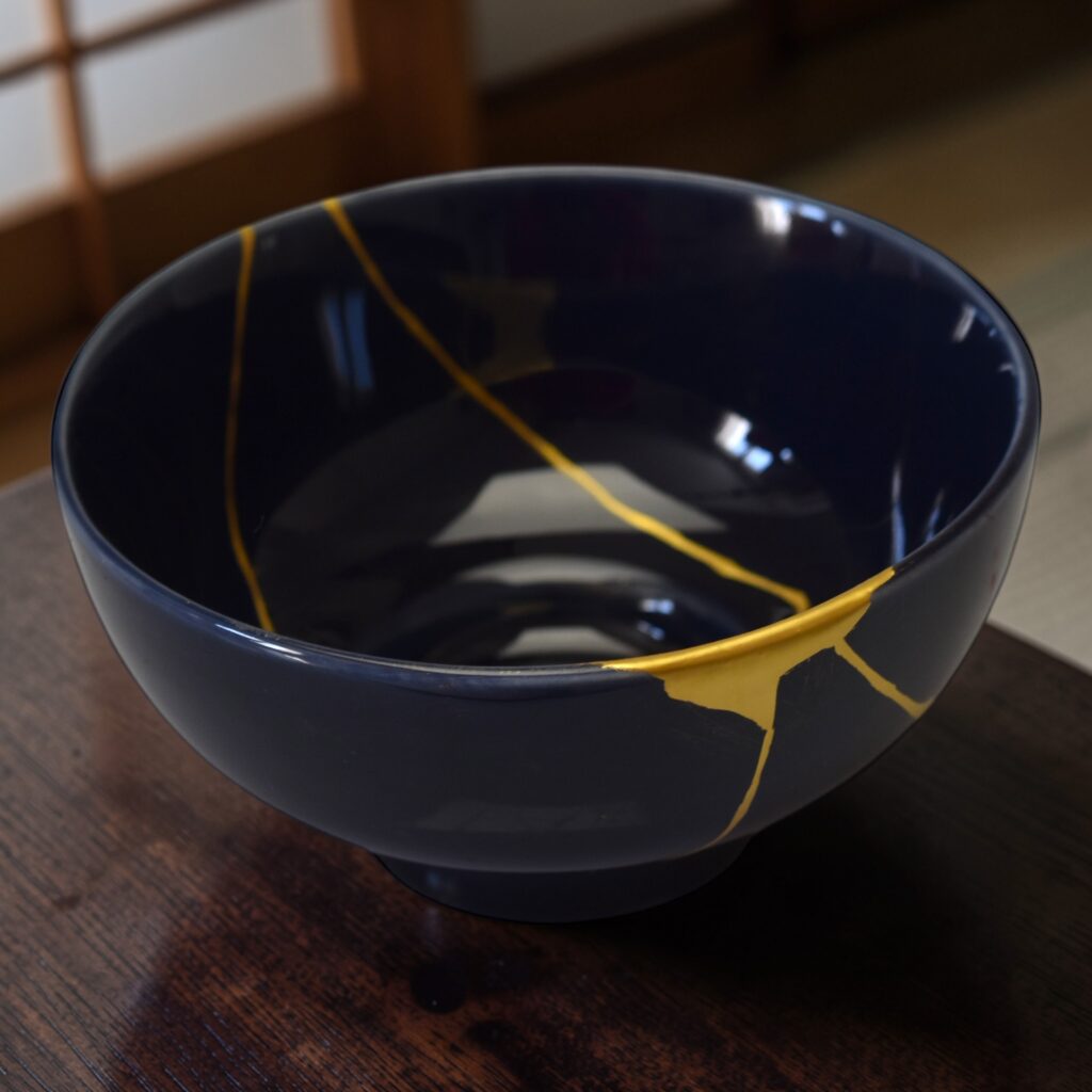 Traditional Kintsugi Shop: Kintsugi By Myriam greff