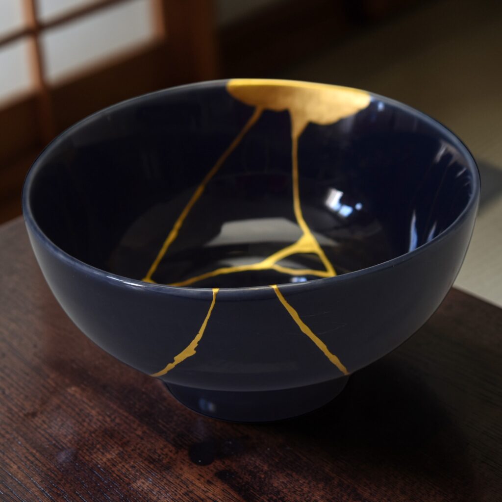 Traditional Kintsugi Shop: Kintsugi By Myriam greff