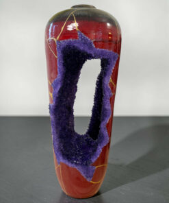red and purple ceramic geode vase with pure 24k gold kintsugi by Myriam Greff