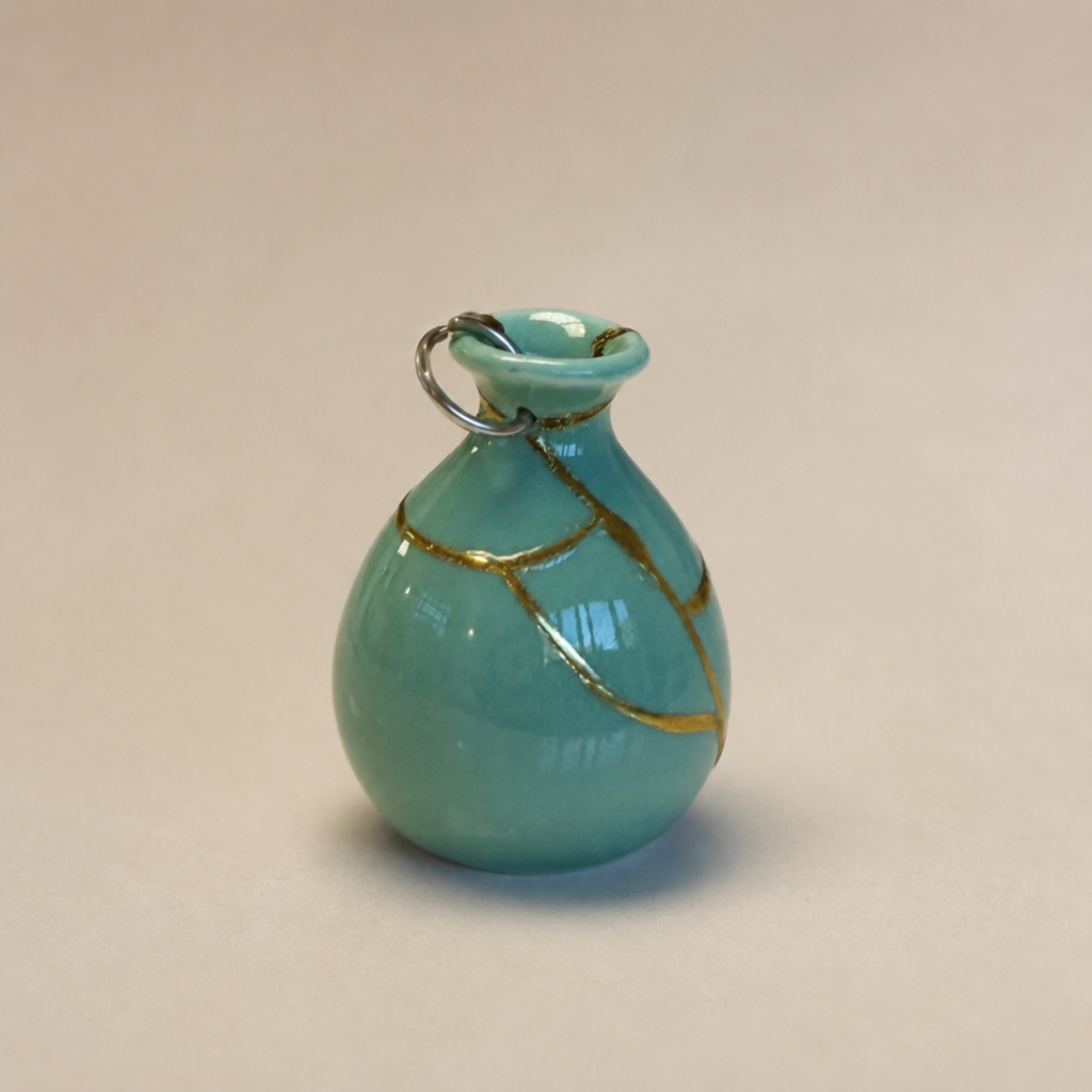Traditional Kintsugi Shop: Kintsugi By Myriam greff
