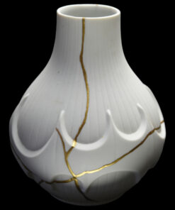Alternative view of 1960's white Porcelain Kintsugi Vase – 24K Gold